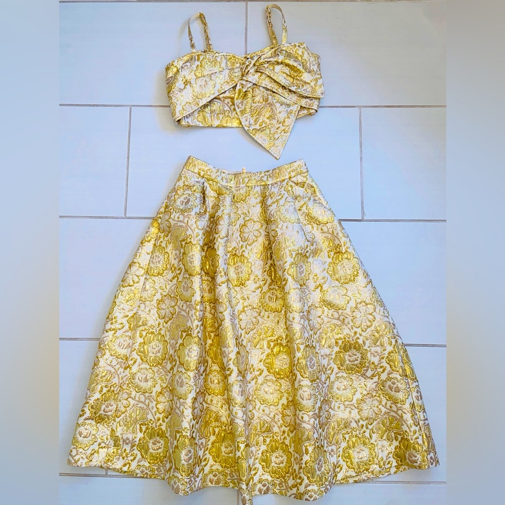 Lilly Pulitzer Dalsey Set in Gold Metallic Blooming Floral Brocade